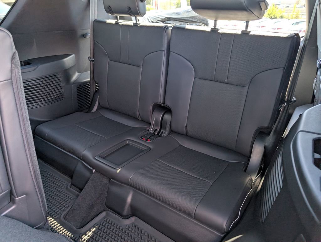 New 2025 Lexus LX 700h Luxury image 5