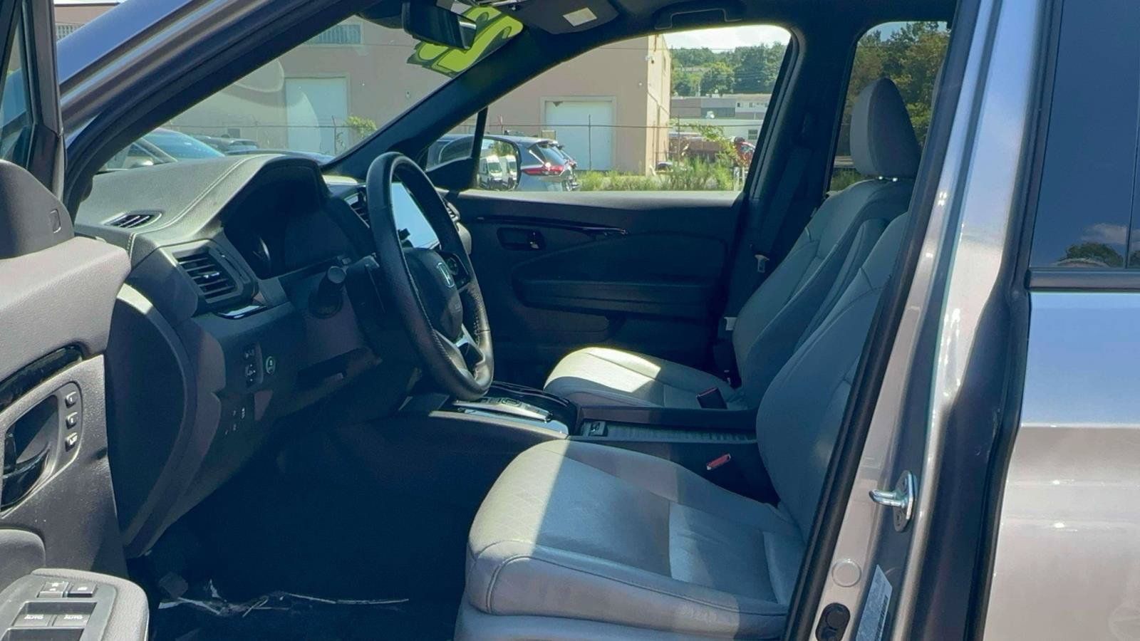 Used 2023 Honda Passport Elite image 15