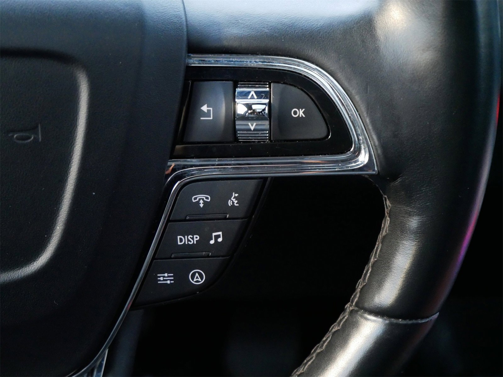 Used 2024 Lincoln Navigator Premiere image 16