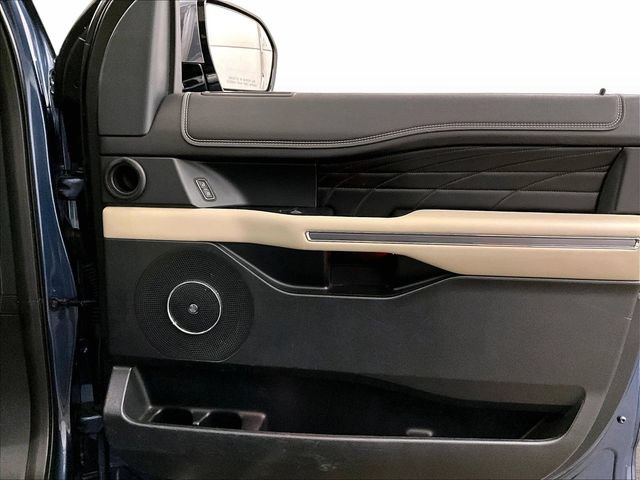 Used 2019 Ford Expedition Max Platinum AWD/4WD image 24