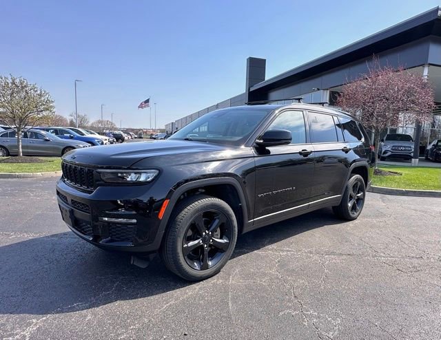 Used 2023 Jeep Grand Cherokee L Limited w/ Black Appearance Package video 2