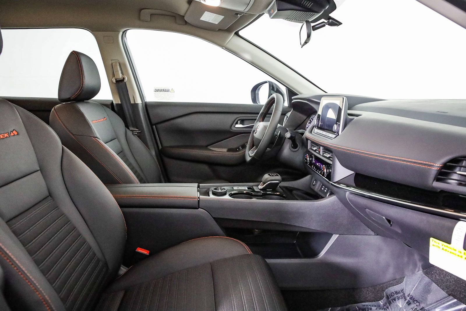 Certified 2025 Nissan Rogue SV image 19