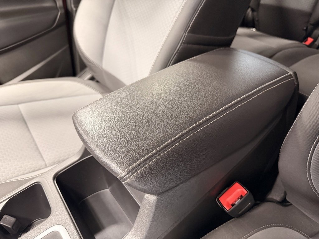 Used 2017 Ford Escape SE w/ Equipment Group 201A image 31