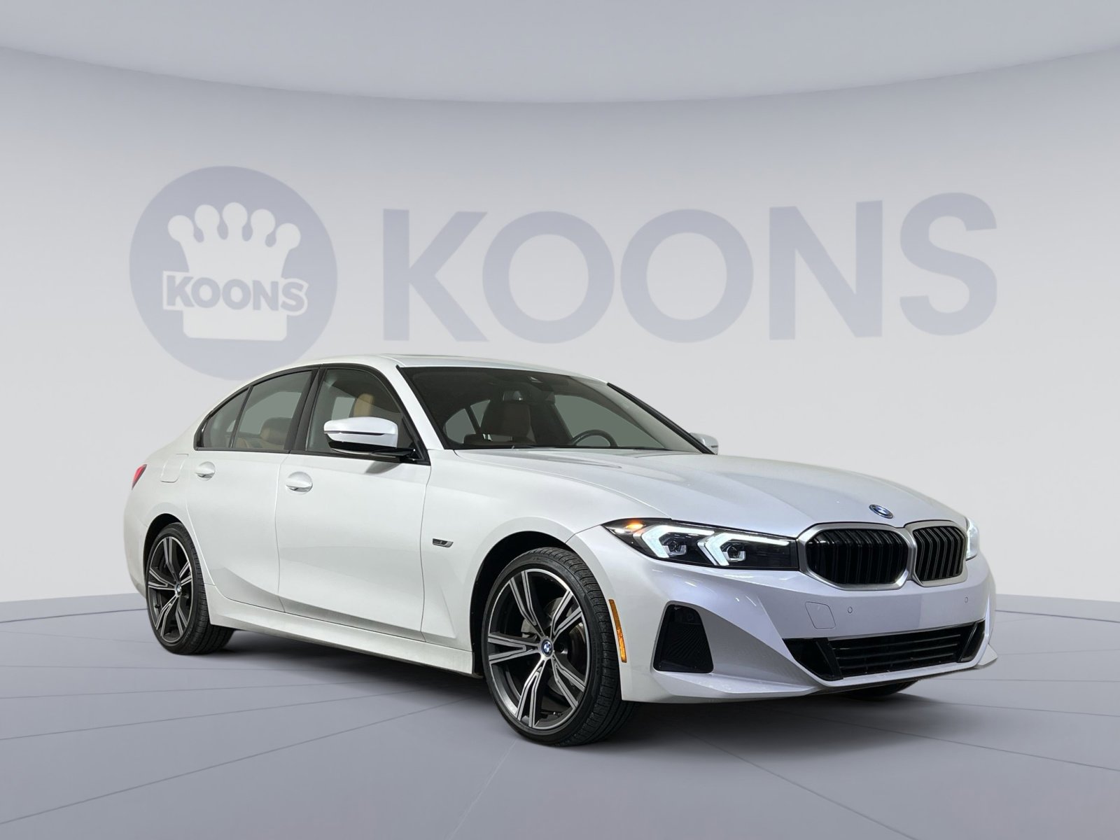 Used 2023 BMW 330e xDrive w/ Premium Package image 8