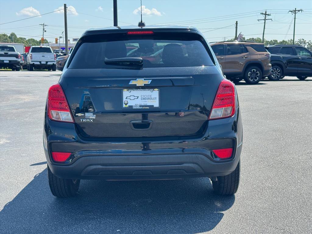 Used 2020 Chevrolet Trax LS w/ Tint and Cruise Package FWD image 4