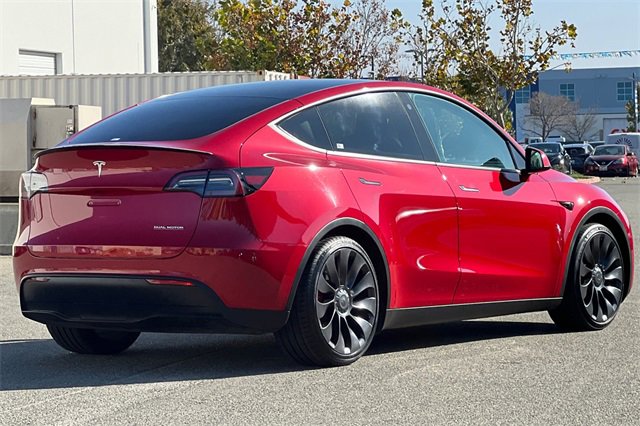 Used 2023 Tesla Model Y Performance image 4