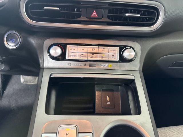 Used 2023 Hyundai Kona SE image 23