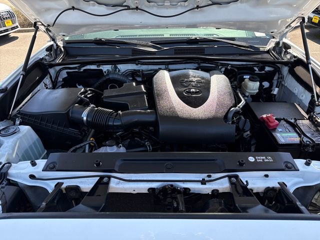 Used 2016 Toyota Tacoma TRD Sport w/ Premium & Technology Package AWD/4WD image 28