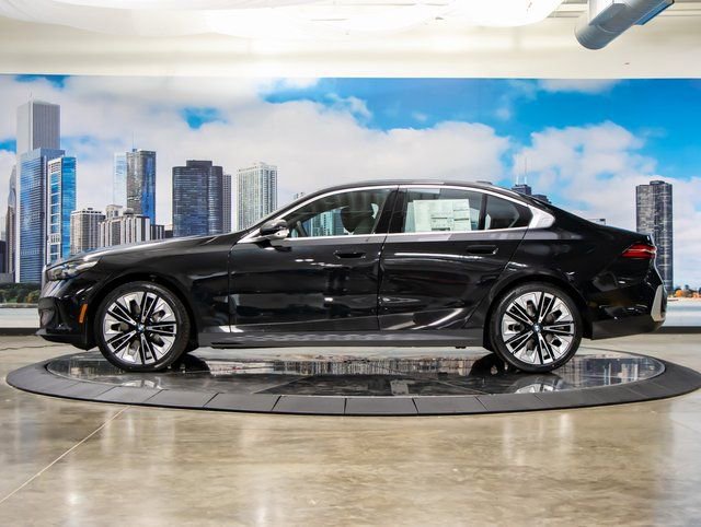 Used 2026 BMW 530i xDrive w/ Premium Package image 6