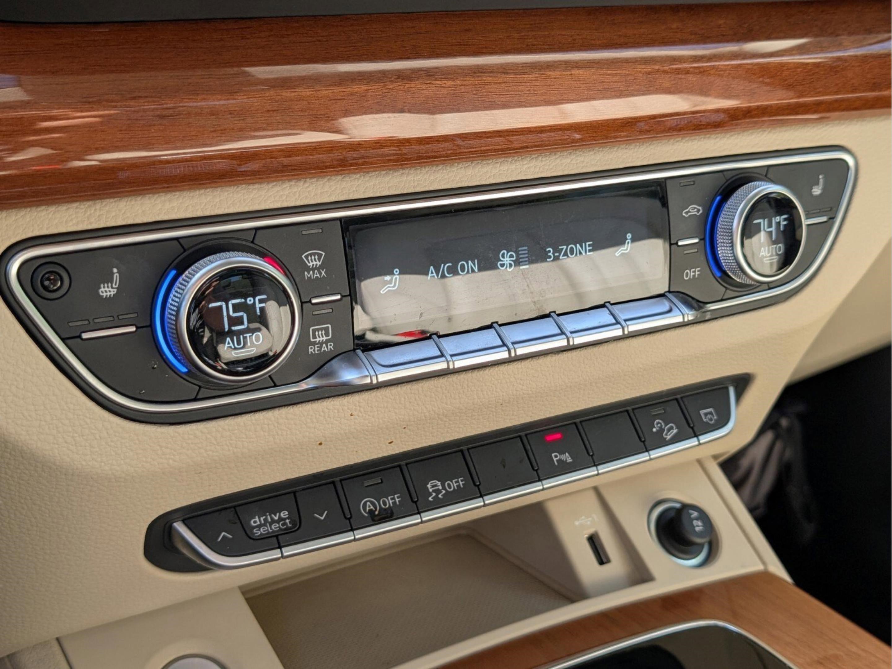 Used 2021 Audi Q5 Premium w/ Convenience Package image 19