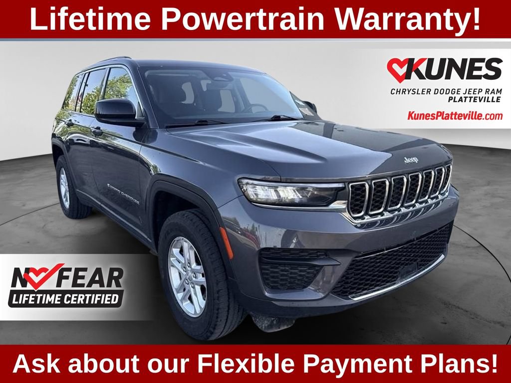 Used 2023 Jeep Grand Cherokee Laredo AWD/4WD image 1