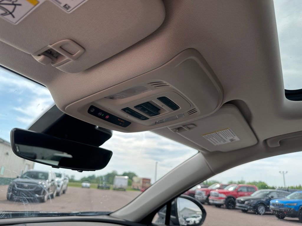Used 2023 Buick Envision Avenir AWD/4WD image 19