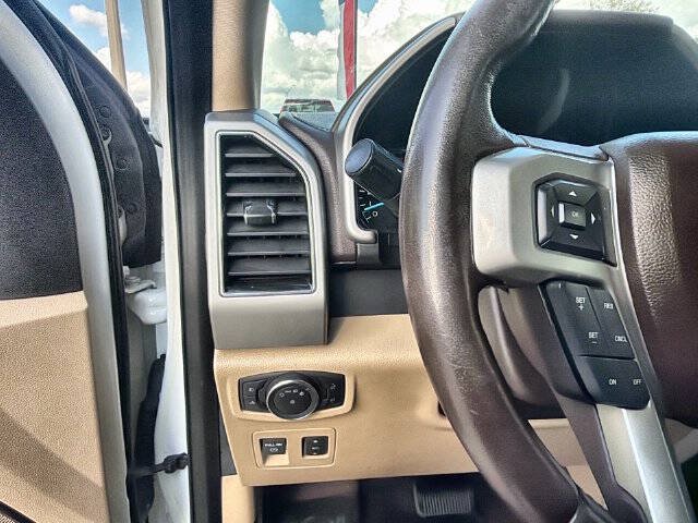 Used 2020 Ford F150 Lariat AWD/4WD image 17