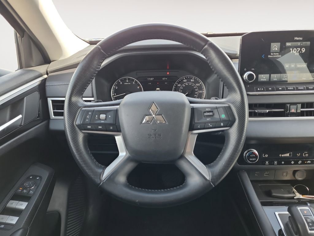 Used 2024 Mitsubishi Outlander SE Black Edition AWD/4WD image 12