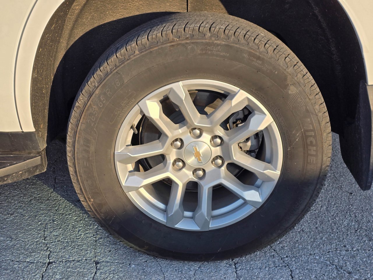 Used 2025 Chevrolet Tahoe LS image 10