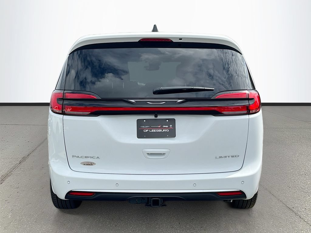 New 2027 Chrysler Pacifica Limited w/ Family Tech Group FWD image 6