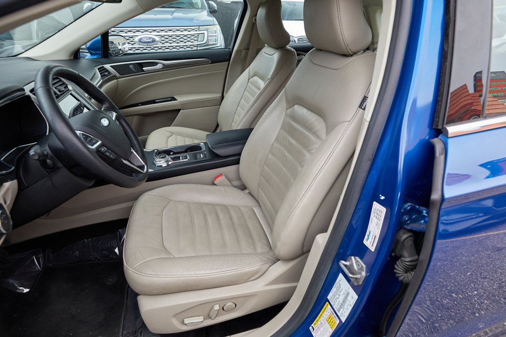Used 2017 Ford Fusion Energi SE FWD image 10