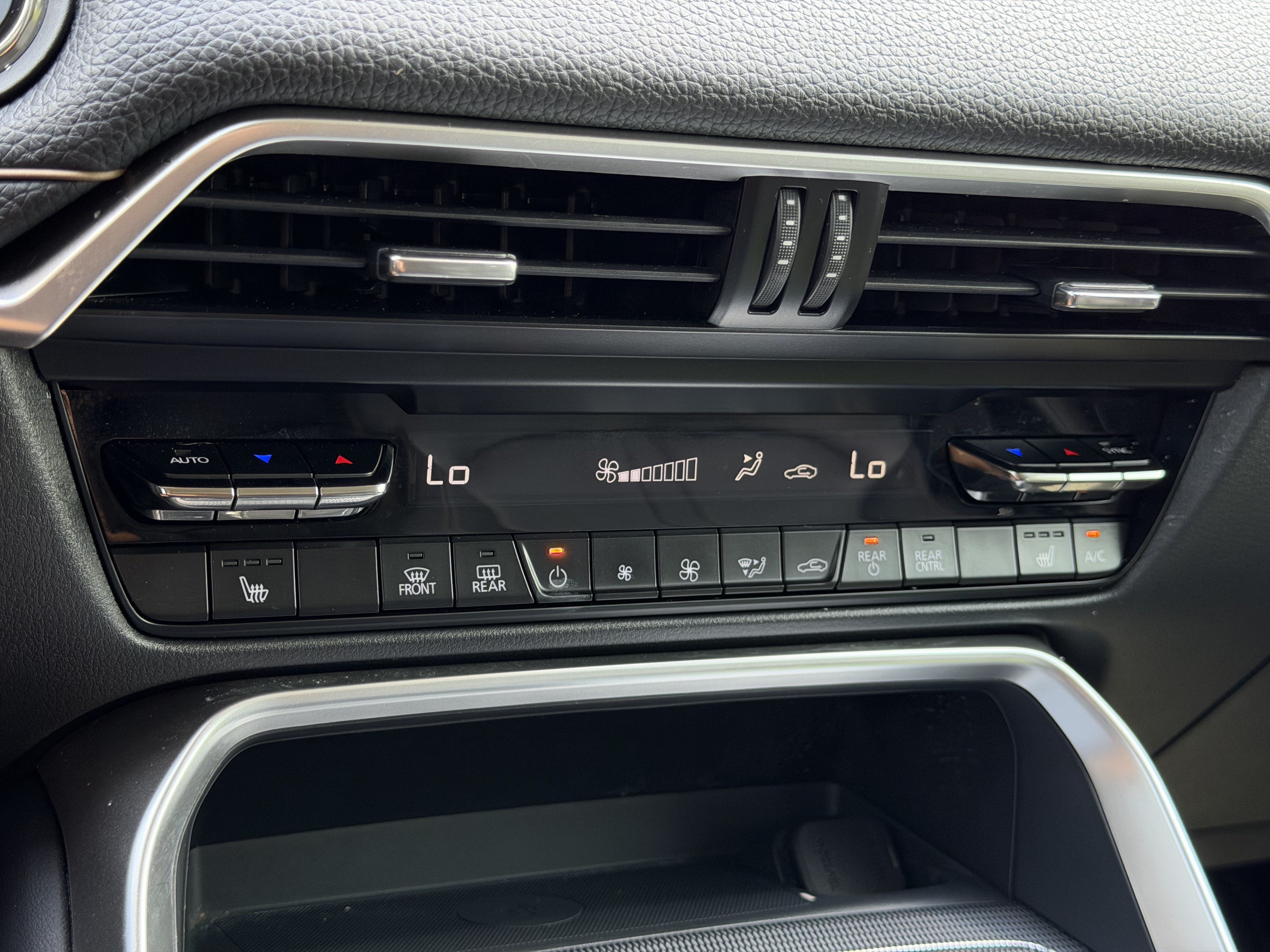 Used 2025 MAZDA CX-90 Plug-In Hybrid w/ Preferred AWD/4WD image 26