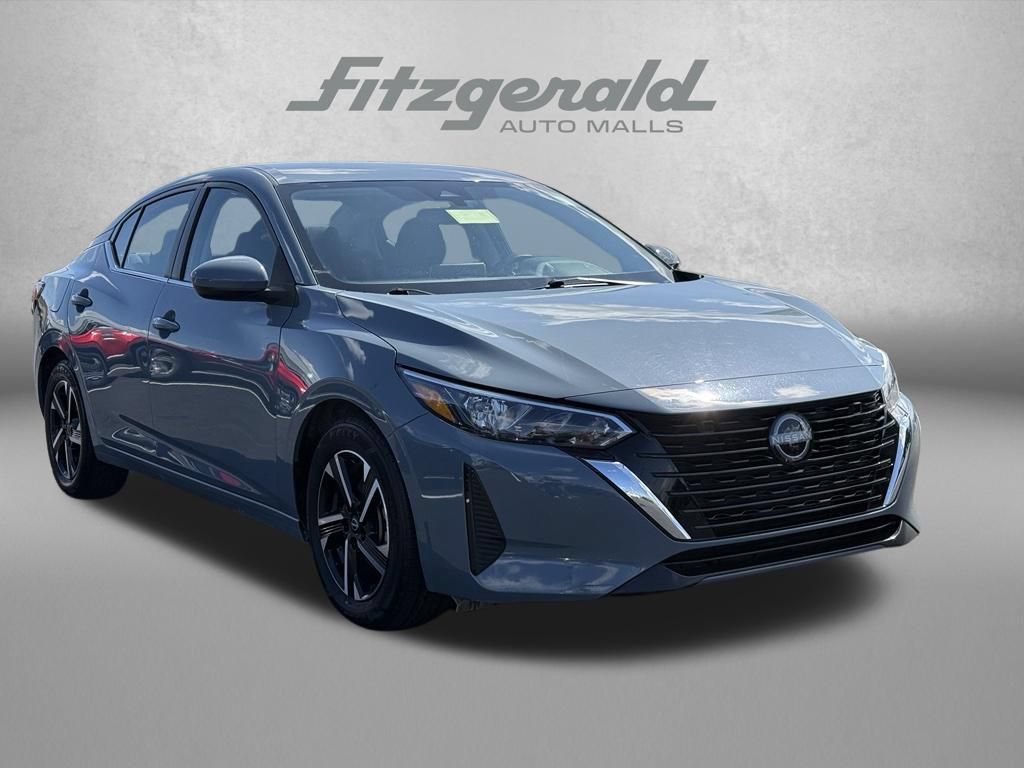 Used 2025 Nissan Sentra SV FWD image 1