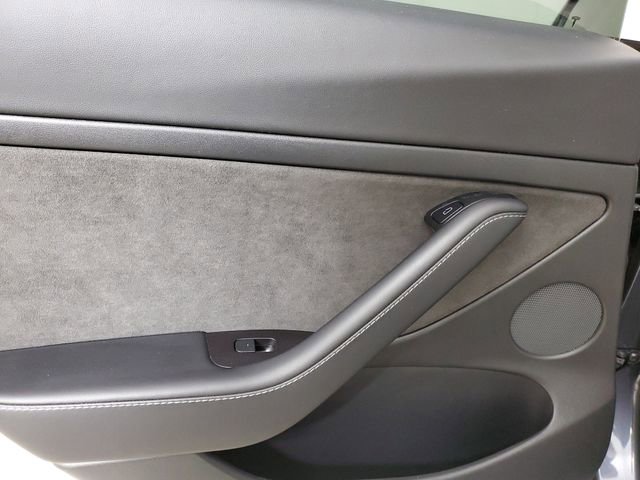 Used 2021 Tesla Model 3 Standard Range Plus image 10