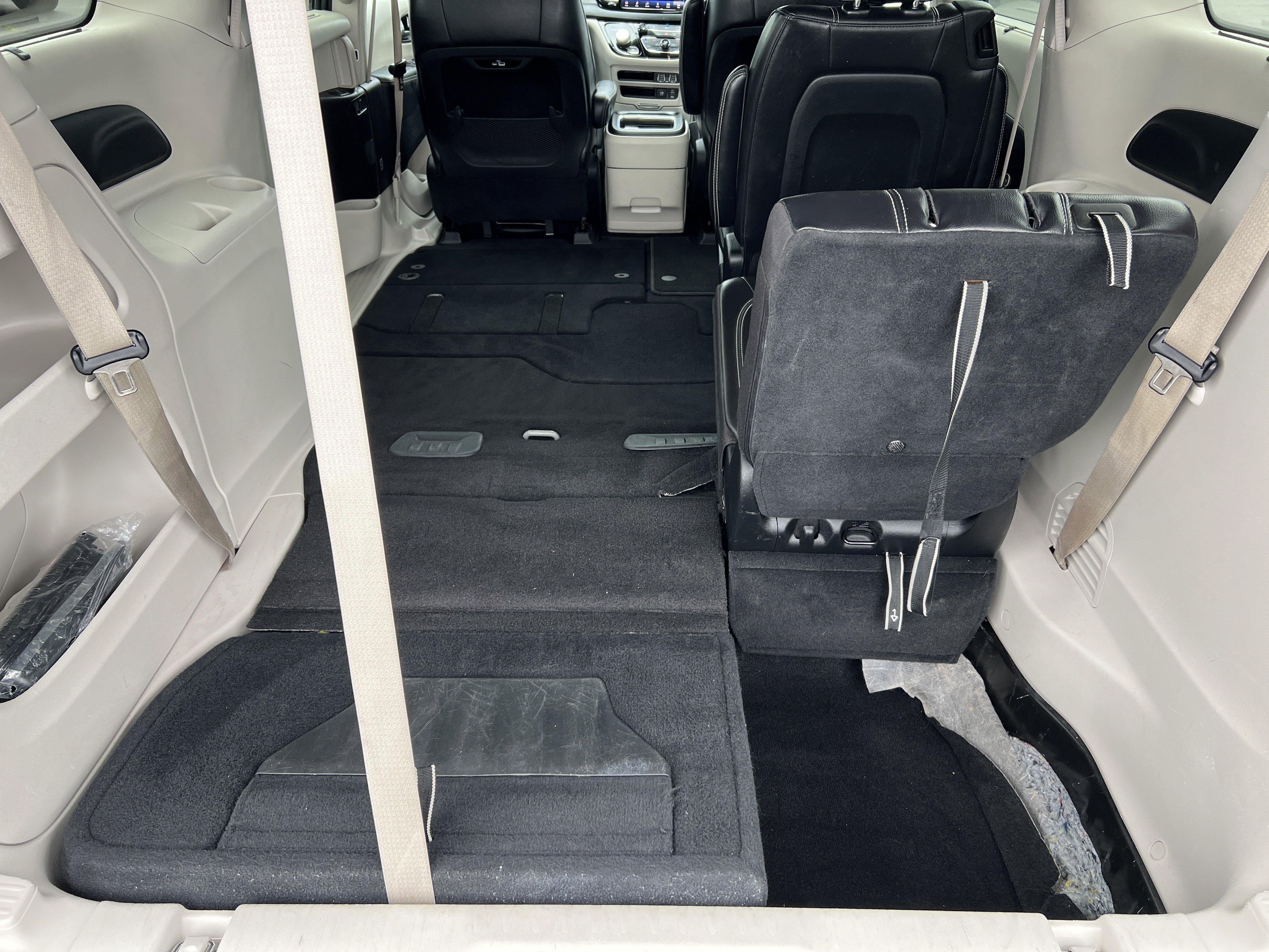 Used 2022 Chrysler Pacifica Touring-L FWD image 18