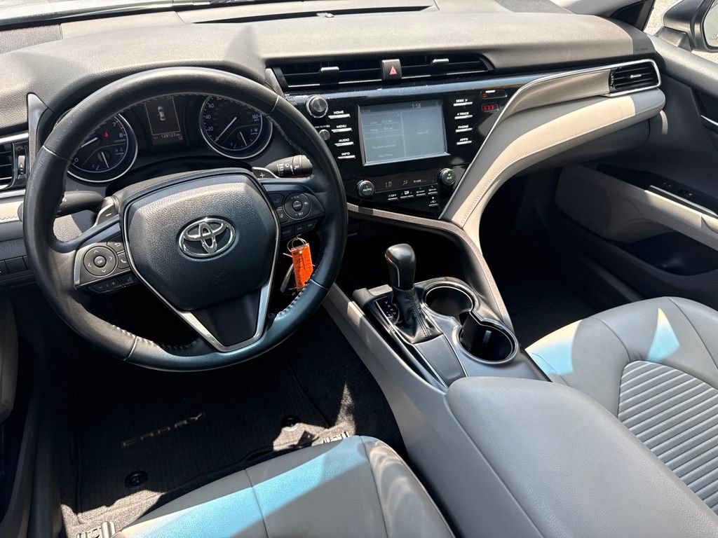 Used 2018 Toyota Camry SE FWD image 16