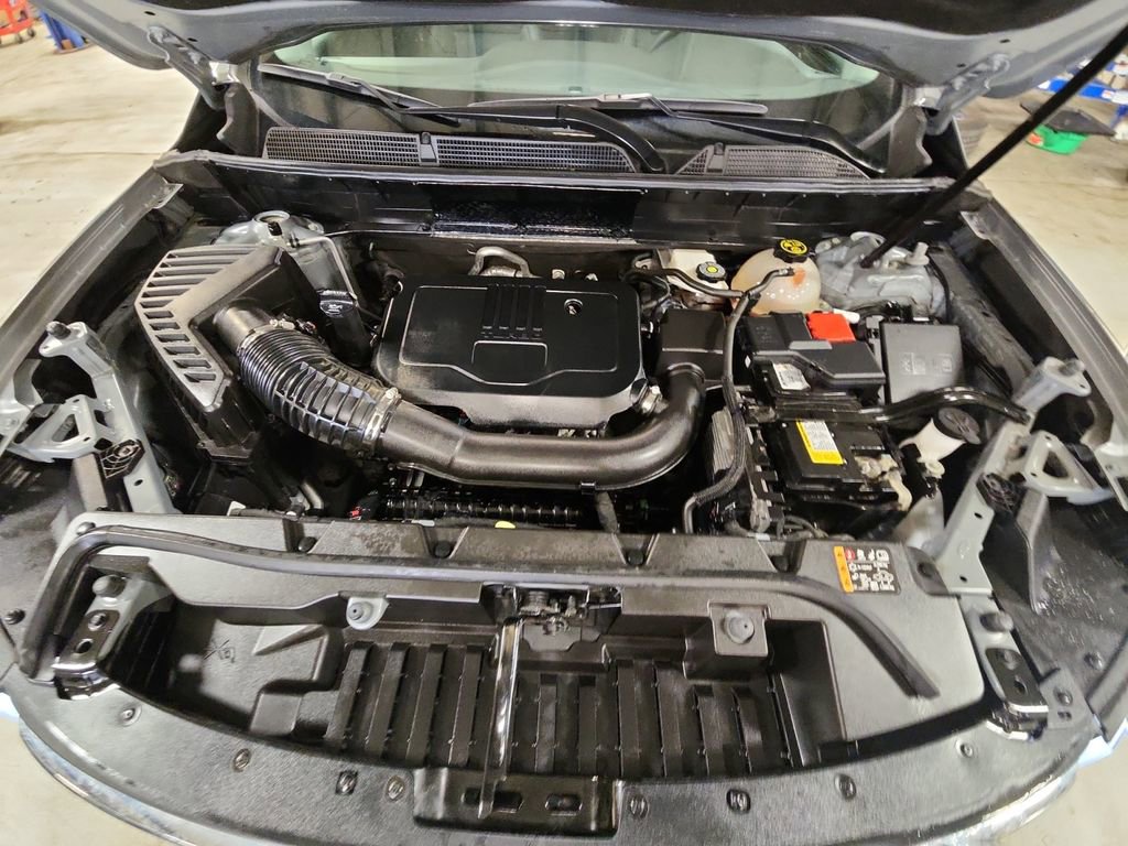 Certified 2023 GMC Acadia SLT image 27