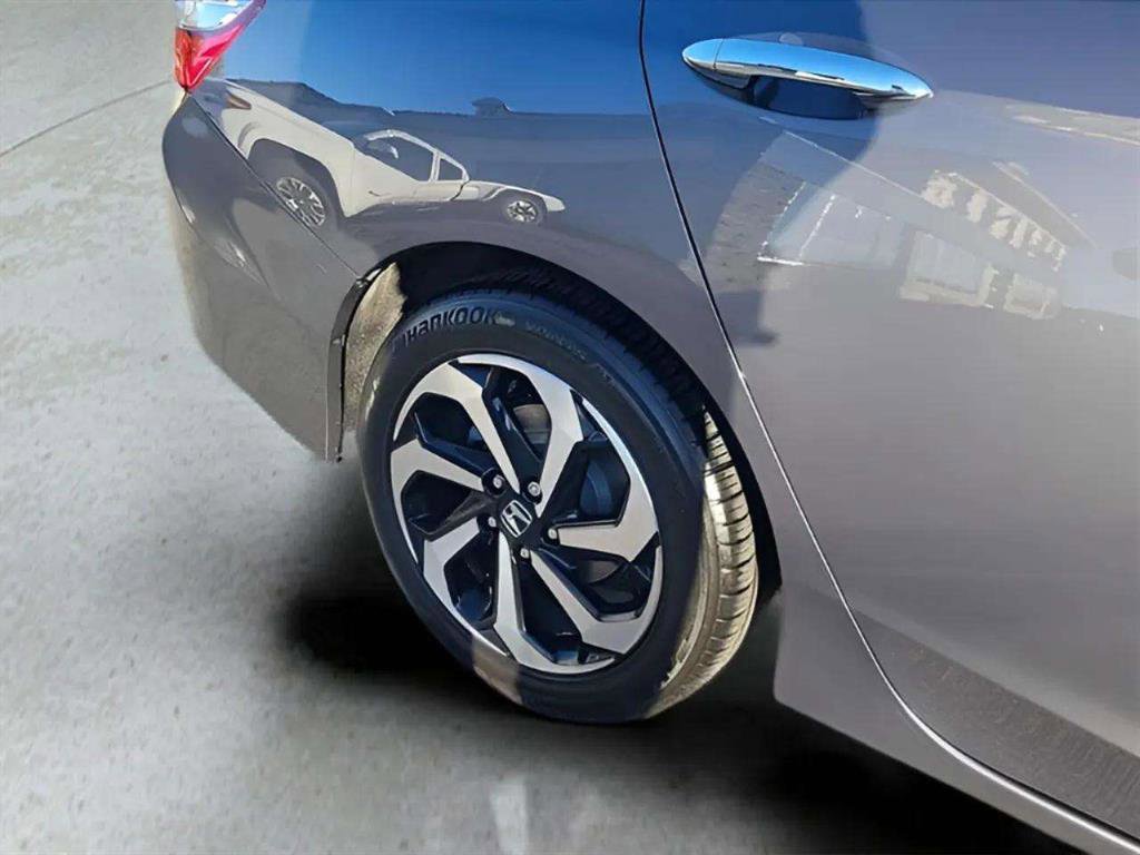 Used 2017 Honda Accord EX-L image 30