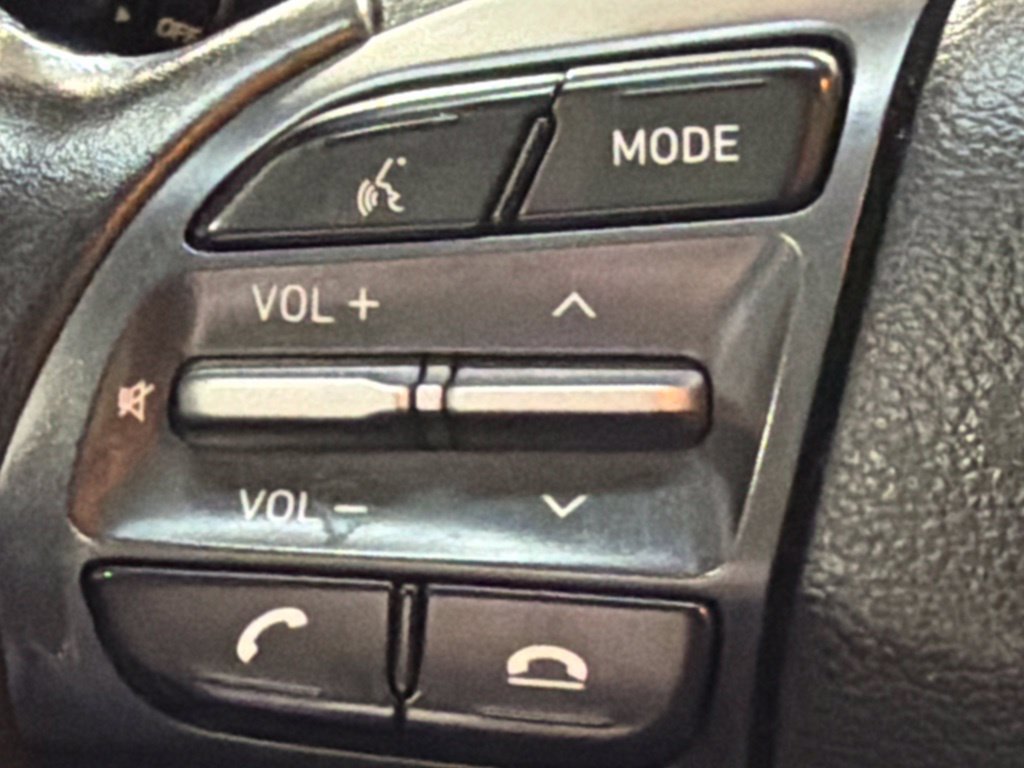 Used 2019 Hyundai Kona Limited FWD image 21