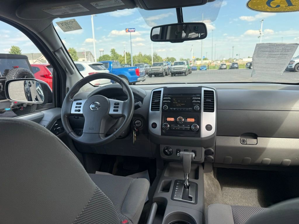 Used 2013 Nissan Frontier SV w/ SV Value Truck Pkg AWD/4WD image 50