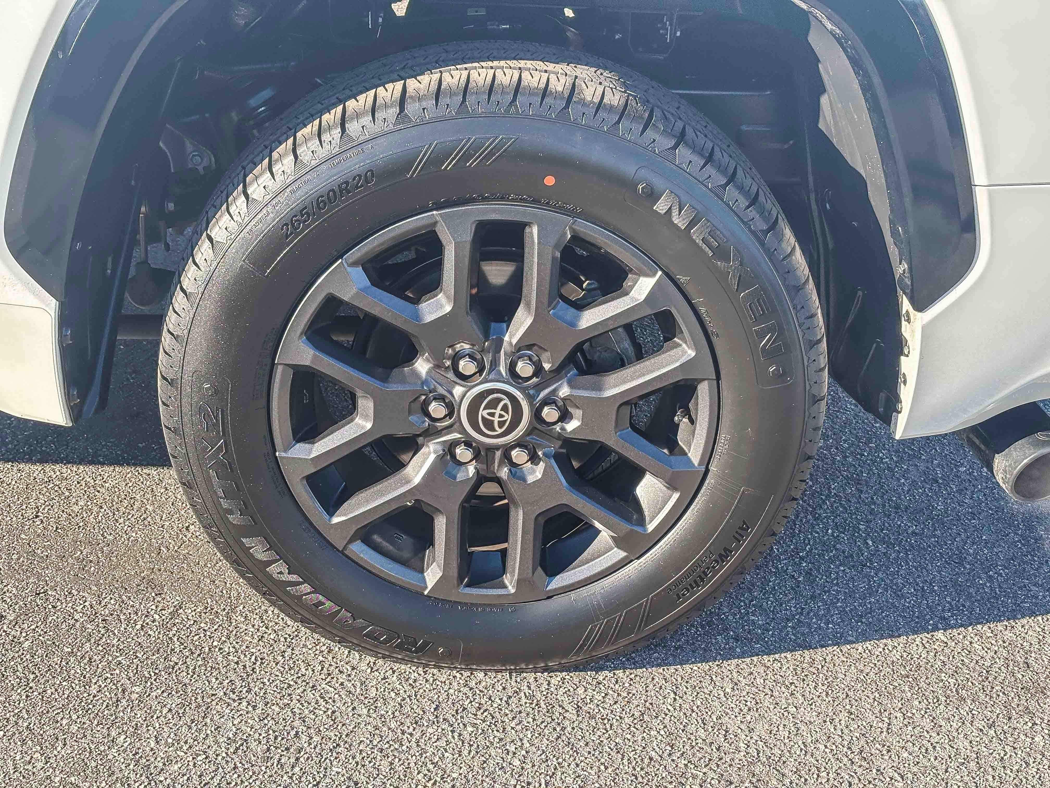 Used 2022 Toyota Tundra Platinum image 12