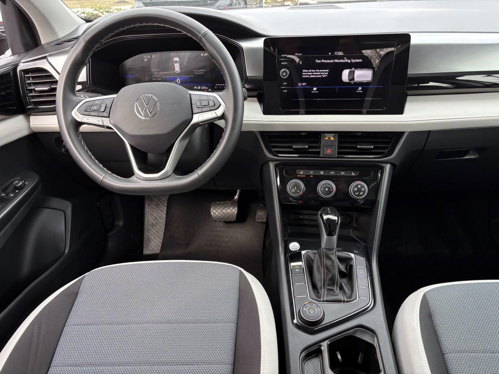 Used 2025 Volkswagen Taos S image 27