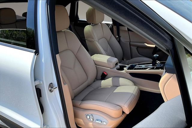 Used 2026 Porsche Macan image 27
