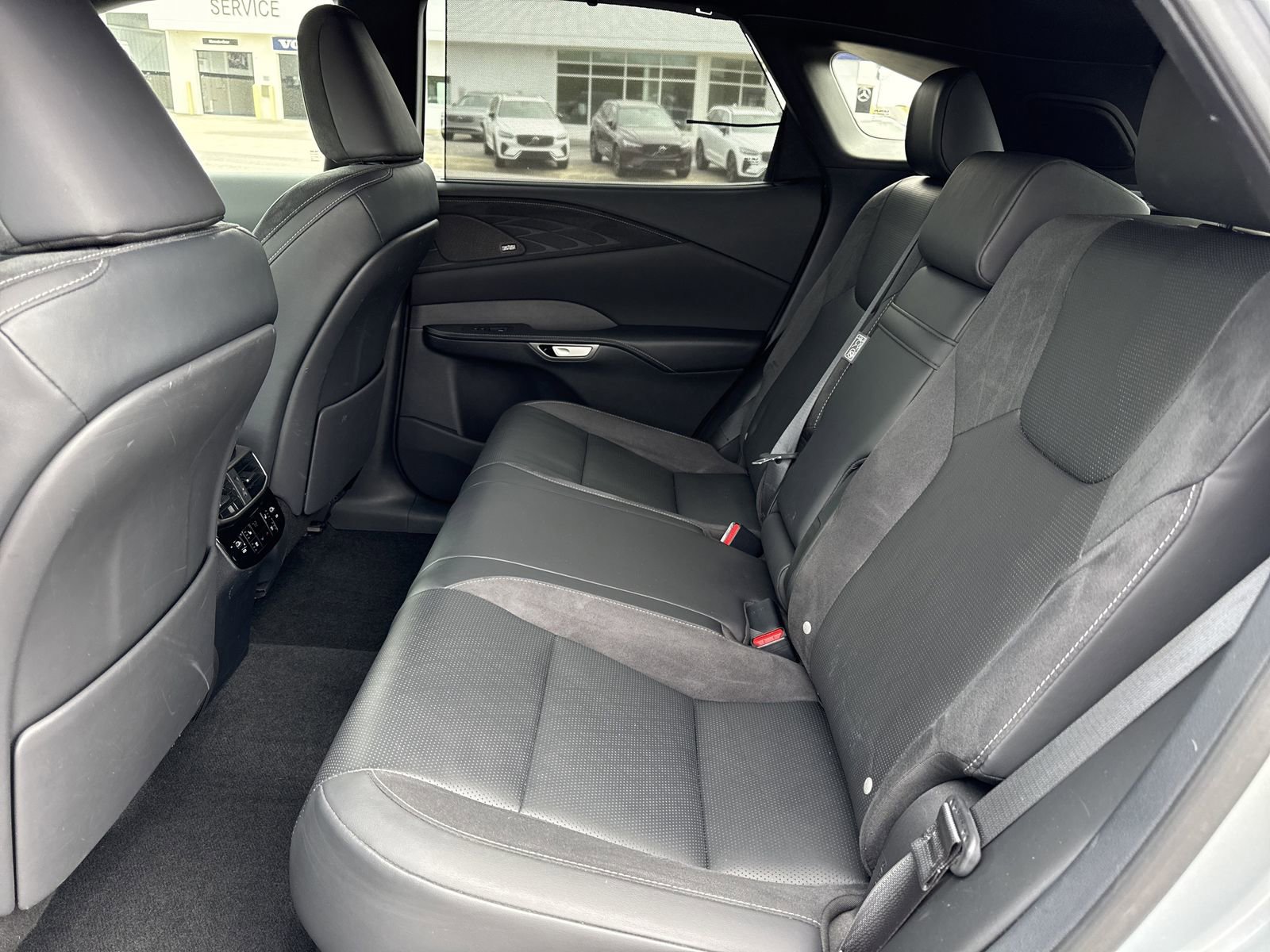 Used 2023 Lexus RX 350 FWD w/ Accessory Package image 10