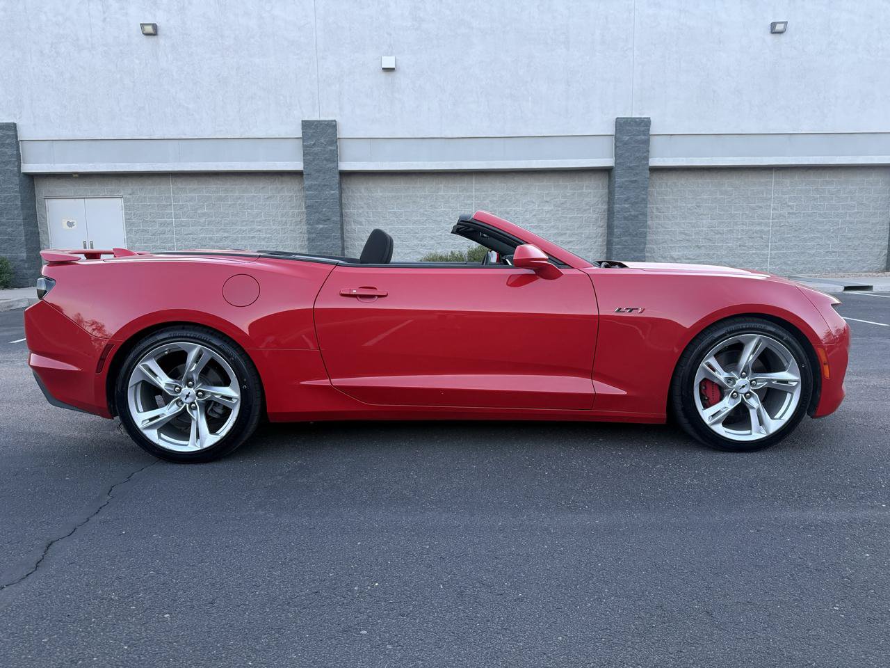 Used 2022 Chevrolet Camaro SS RWD image 2