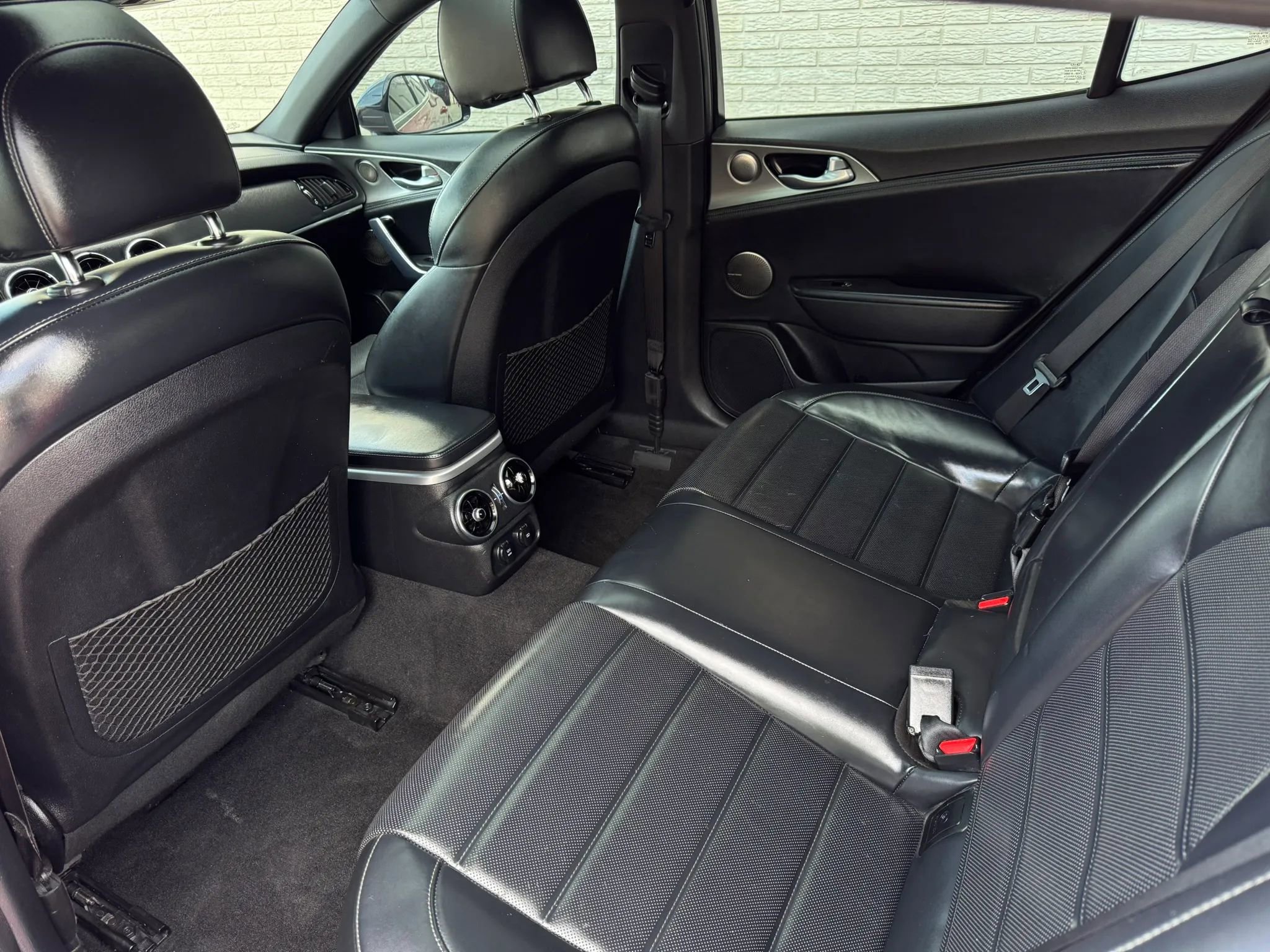 Used 2018 Kia Stinger GT2 RWD image 17