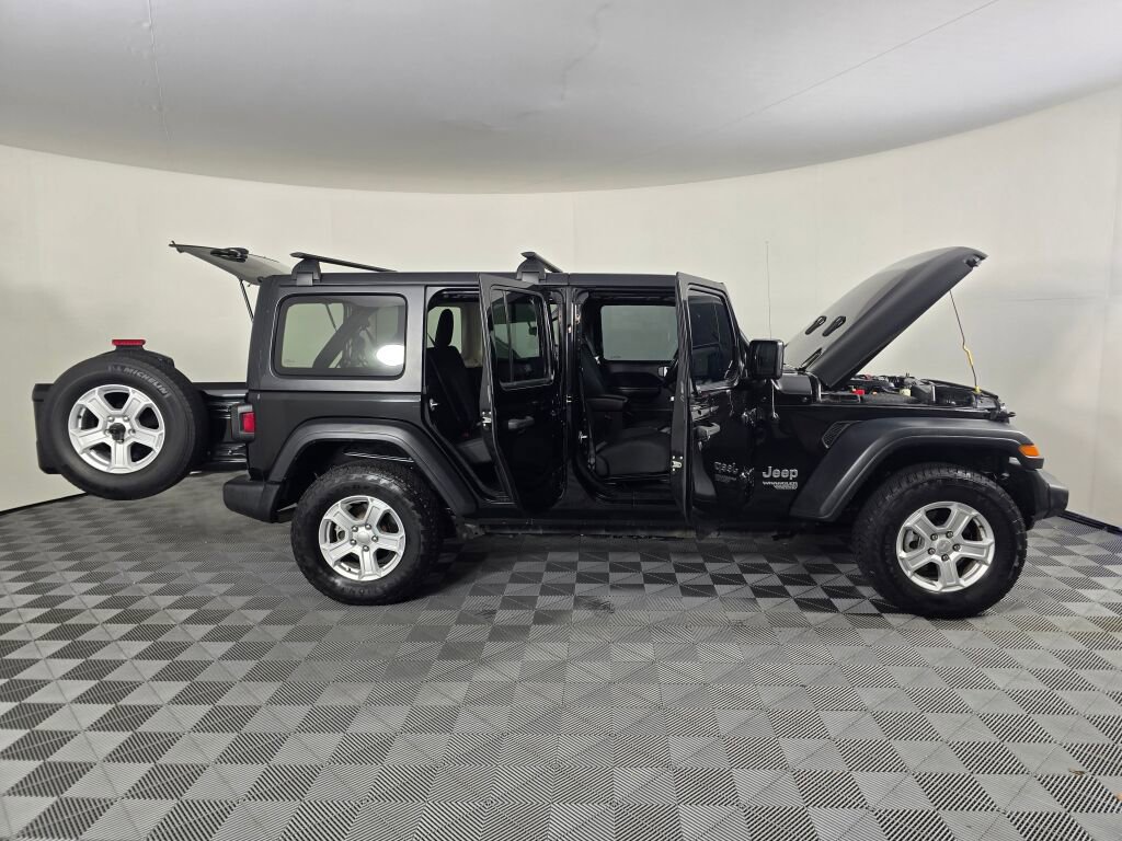 Used 2018 Jeep Wrangler Unlimited Sport S image 16