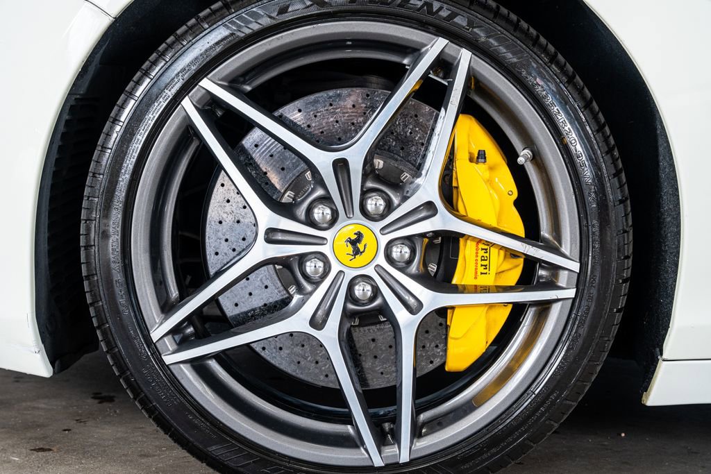 Used 2016 Ferrari California T image 12