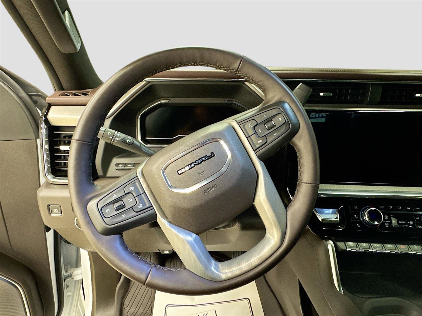 Used 2025 GMC Sierra 2500 Denali w/ Denali Reserve Package image 10