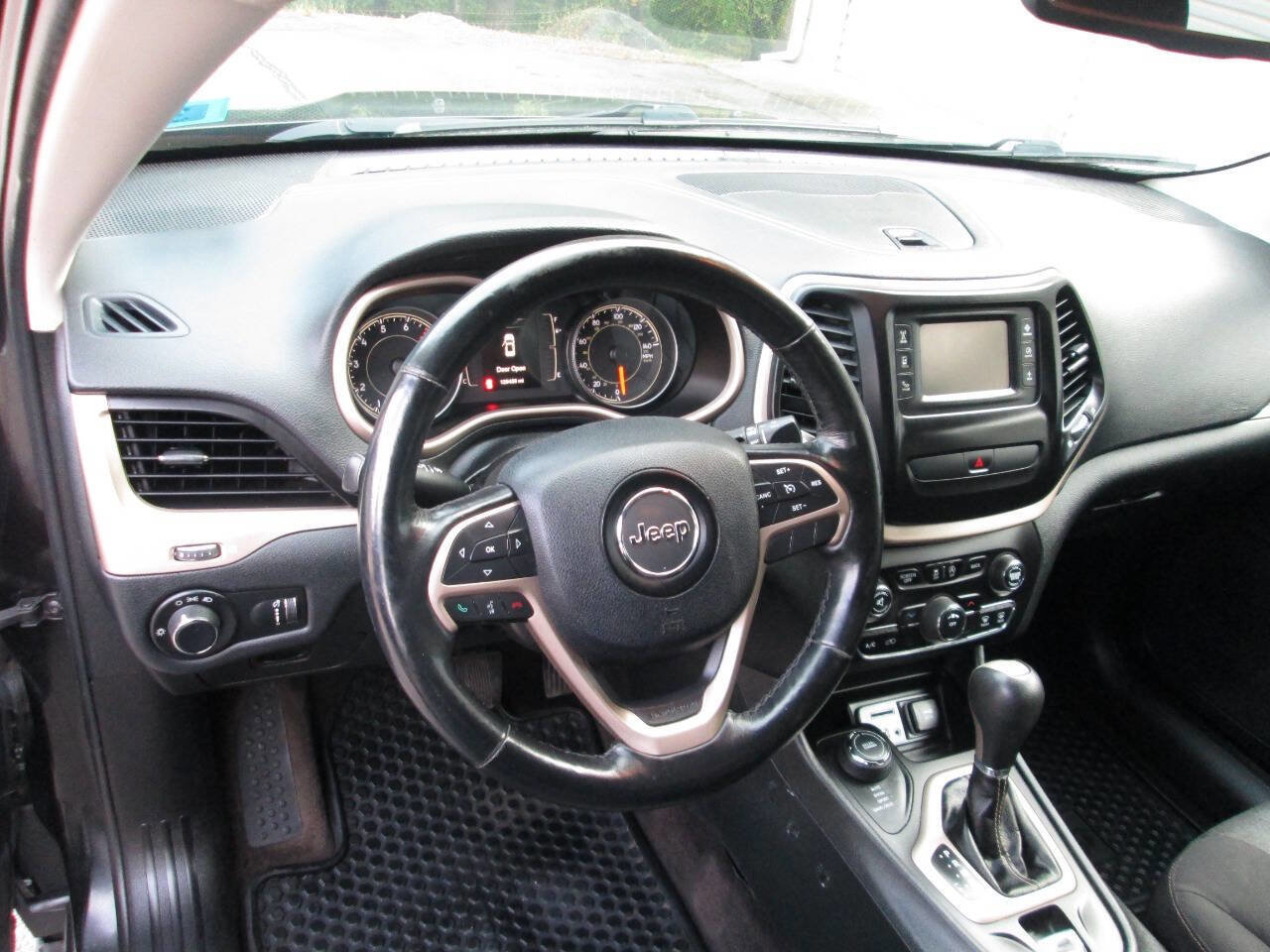 Used 2016 Jeep Cherokee Sport w/ Cold Weather Group image 11