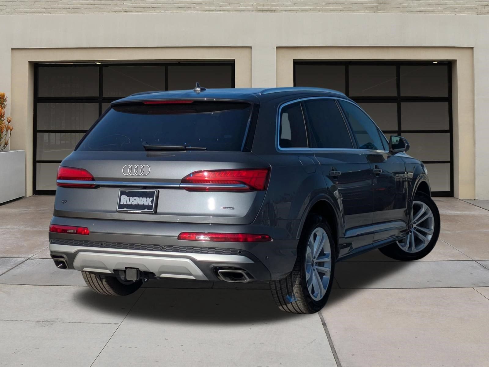 Used 2025 Audi Q7 3.0T Premium Plus w/ Premium Plus Package AWD/4WD image 4