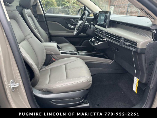 New 2026 Lincoln Corsair Premiere image 13