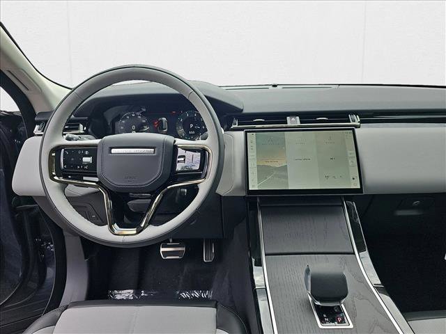 New 2025 Land Rover Range Rover Velar Dynamic SE image 11