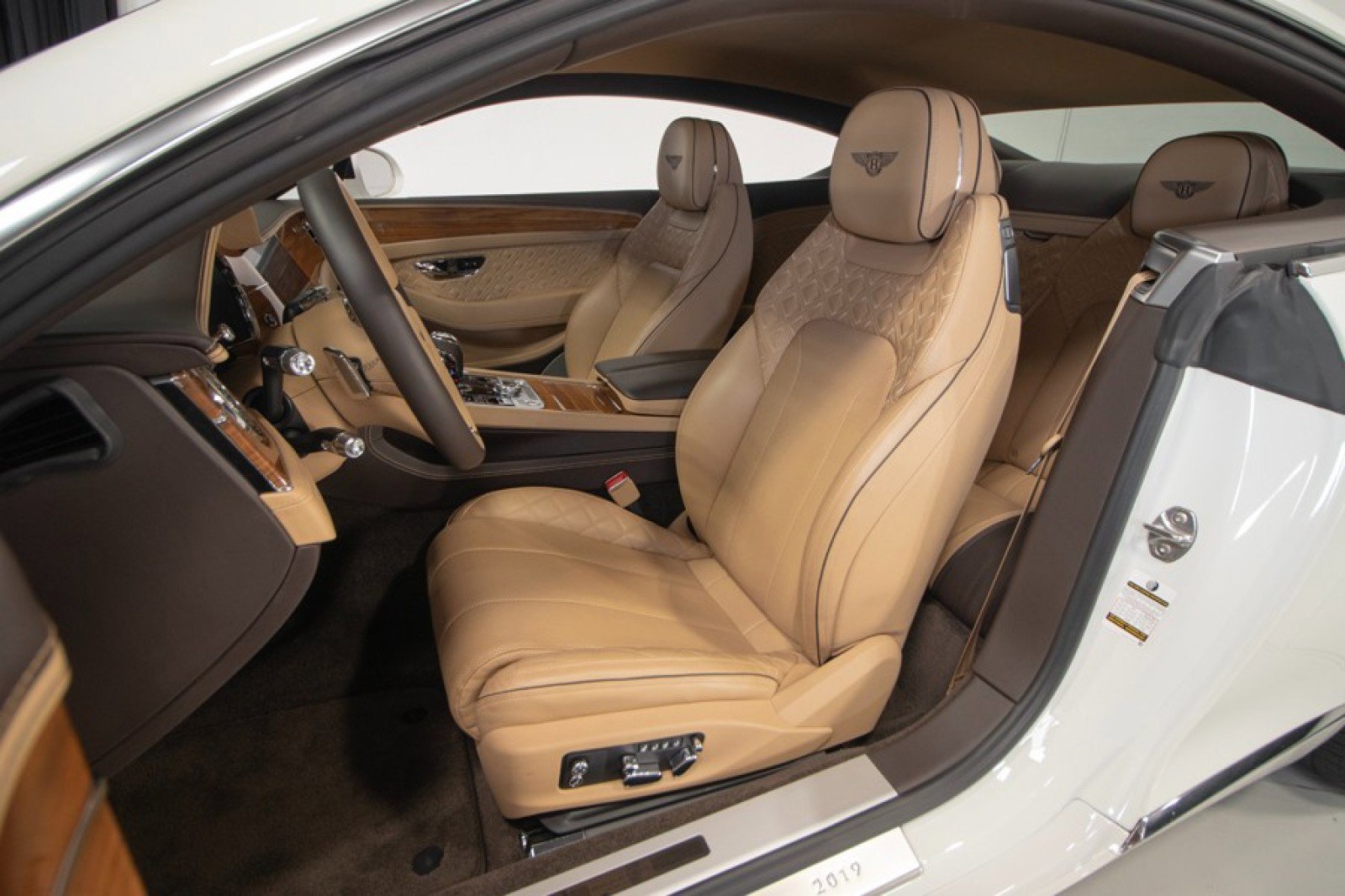 Used 2020 Bentley Continental GT V8 AWD/4WD image 3