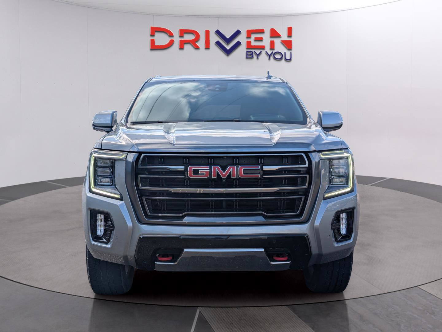 Used 2023 GMC Yukon AT4 w/ Technology Package AWD/4WD image 8