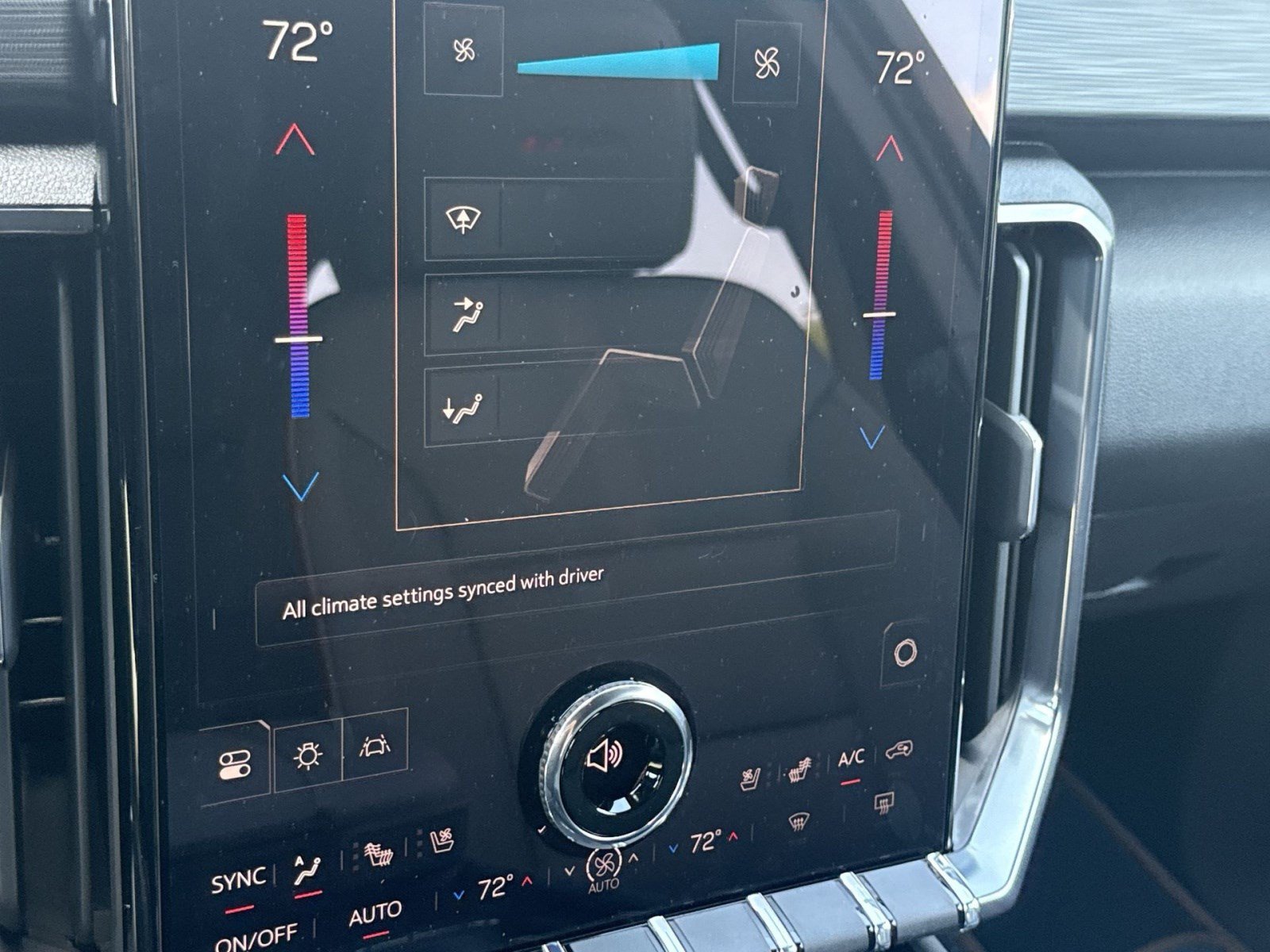 New 2026 GMC Acadia AT4 w/ Luxury Package AWD/4WD image 17