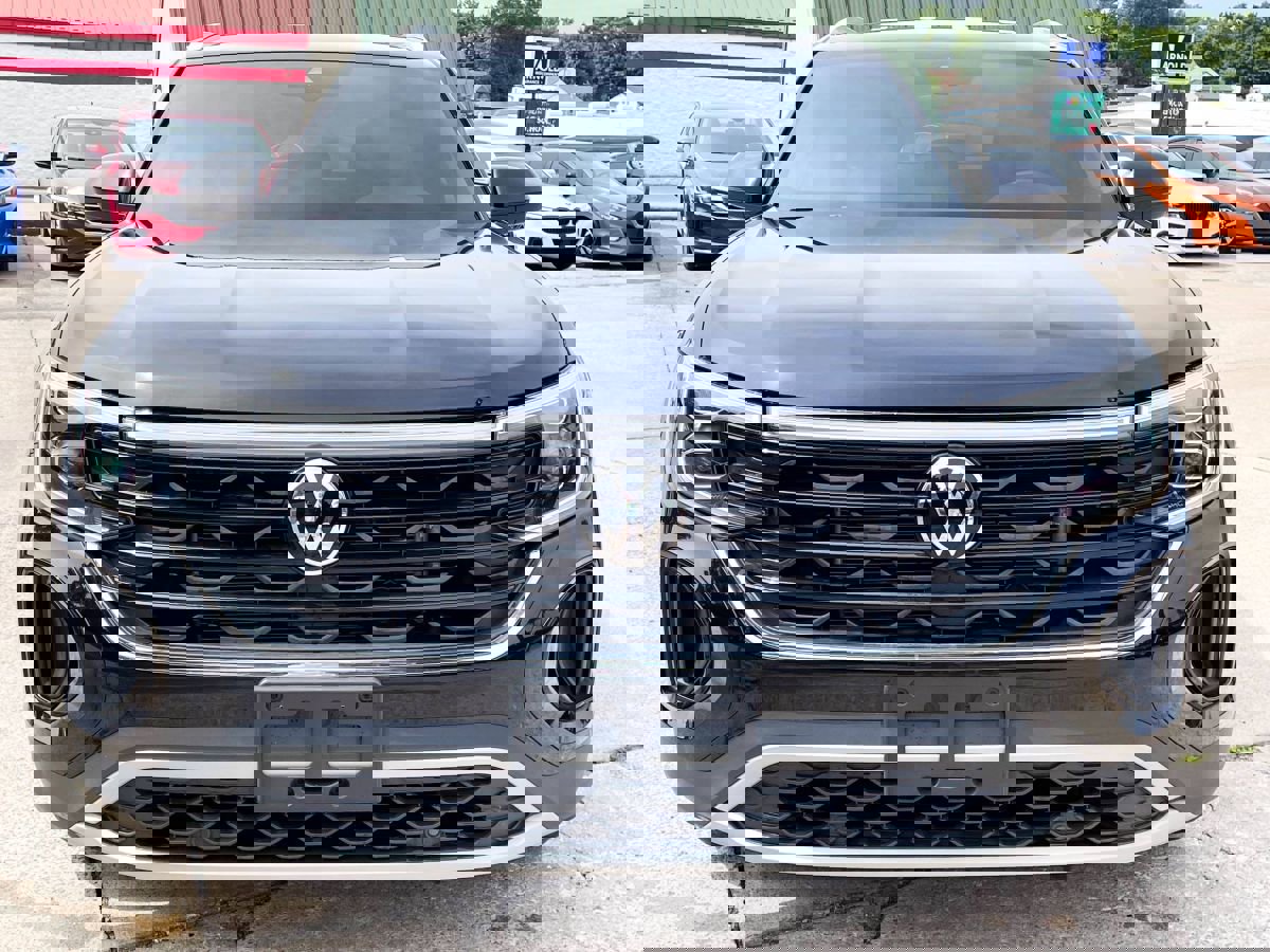 Used 2024 Volkswagen Atlas Cross Sport SE image 7