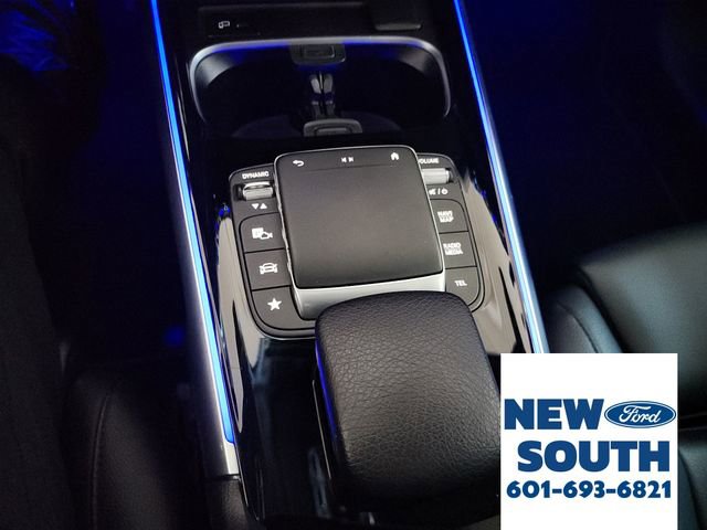 Used 2023 Mercedes-Benz GLB 250 4MATIC image 29