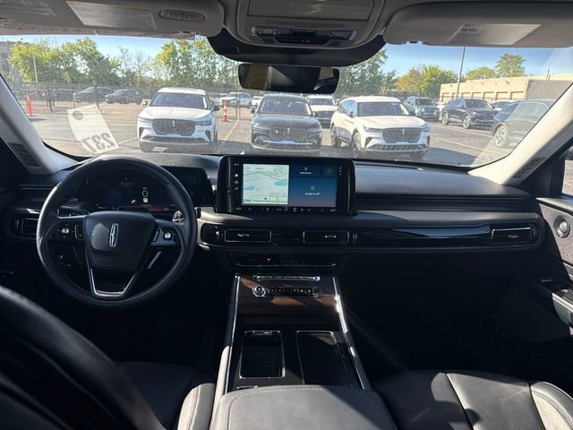 Certified 2025 Lincoln Aviator Reserve w/ Jet Appearance Package AWD/4WD image 17