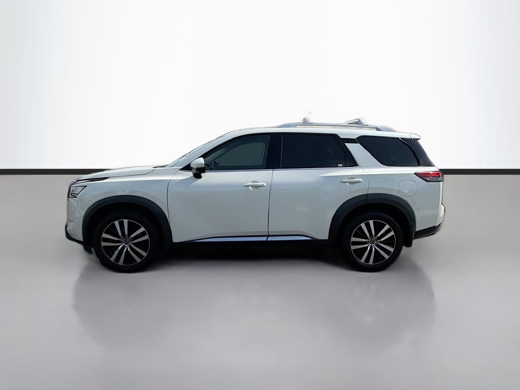 Used 2023 Nissan Pathfinder Platinum w/ Cargo Package AWD/4WD image 8